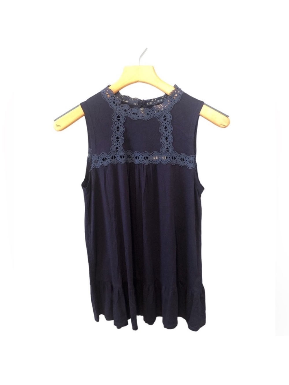 Hem & Thread Navy Sleeveless Crochet Tunic Top Size Small (NWT)